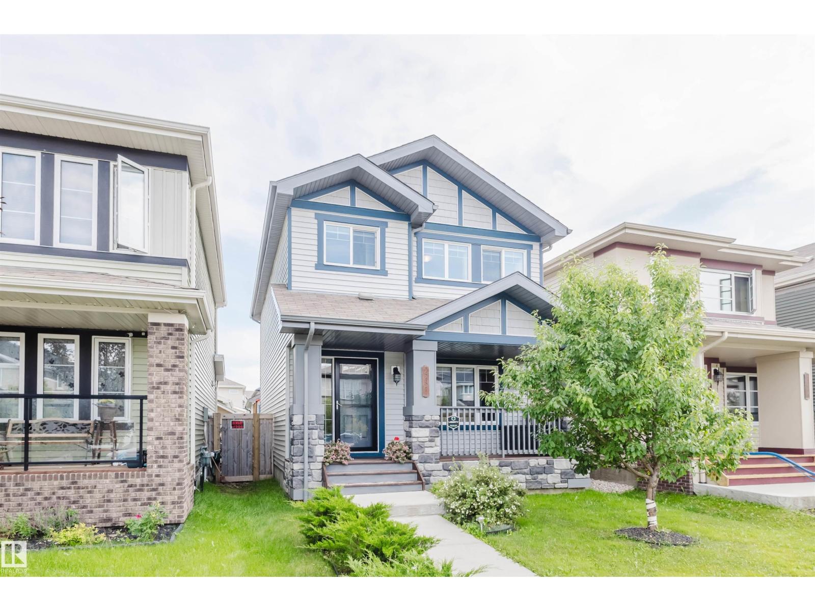 2261 Casey Cr SW, Edmonton, AB T6W 3M8