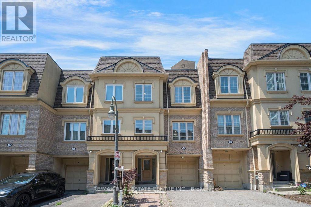 66 1250 St Martins Dr, Pickering, ON L1W 1L7