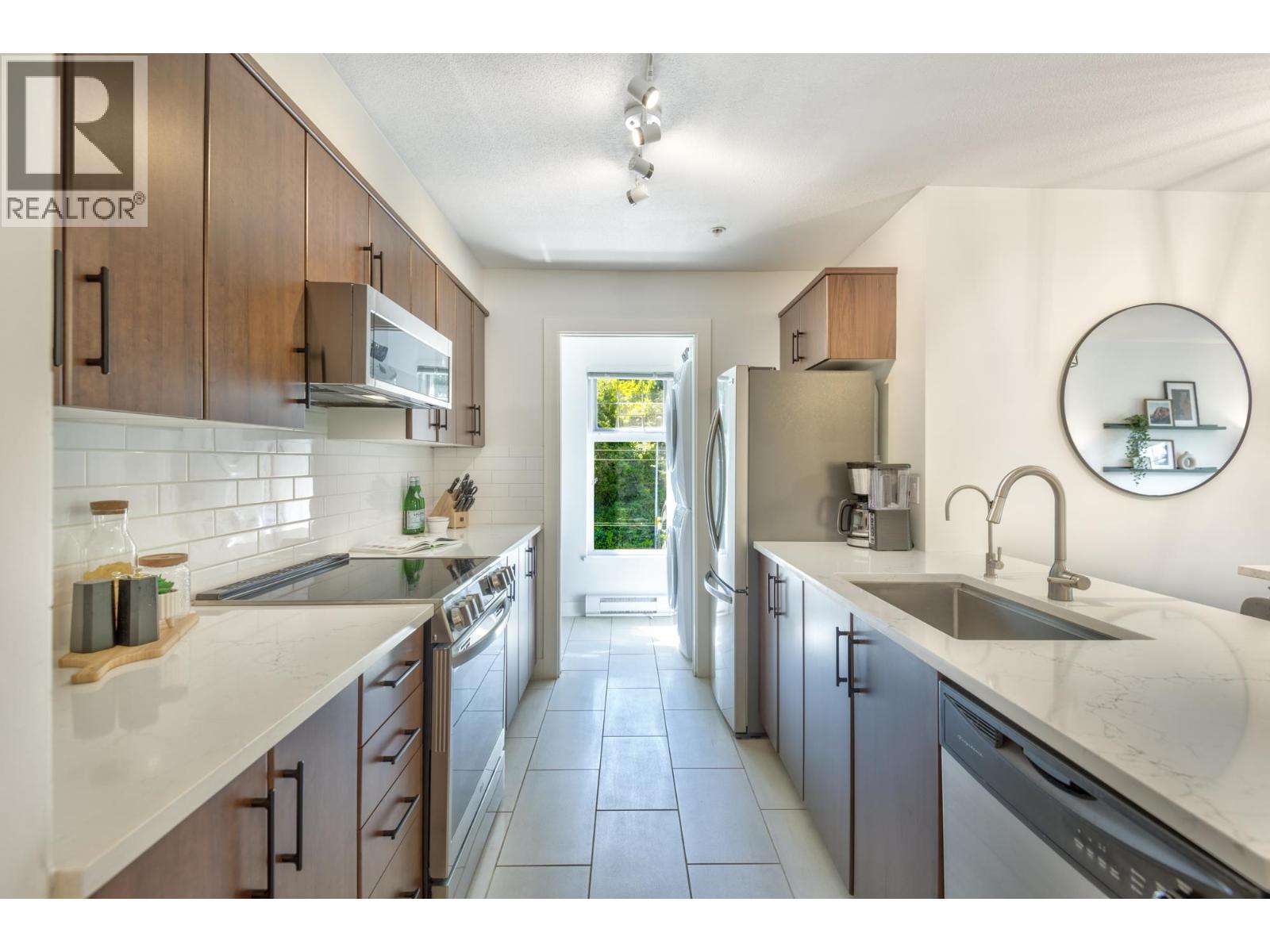 3240 St Johns Street Unit 302, Port Moody, BC V3H 0C1