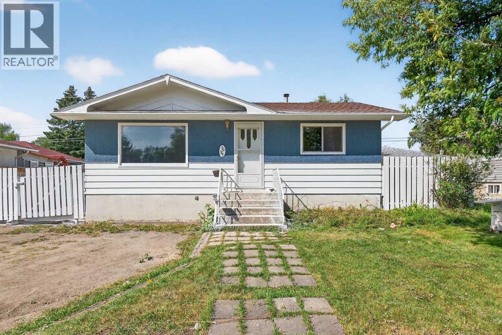 5923 Centre St NW, Calgary, AB T2K 0T5
