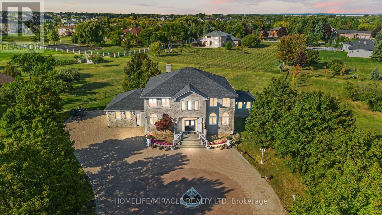 21 Bowman Ave, Brampton, ON L6P 0Y1