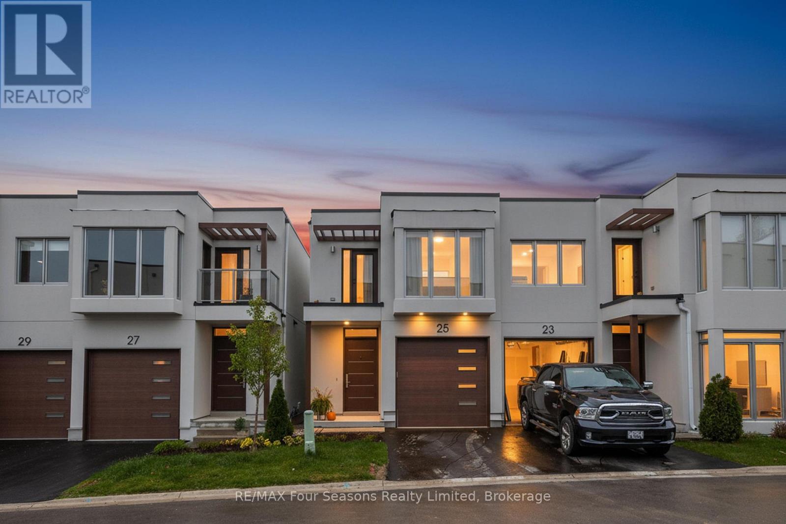 25 Waterview Ln, The Blue Mountains, ON N0H 2P0
