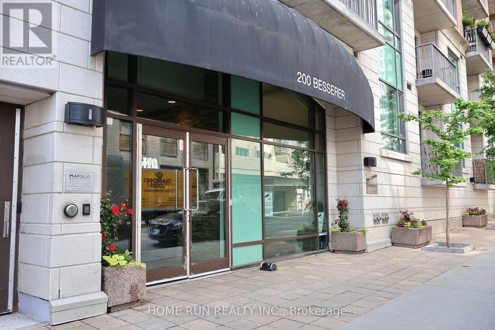 808 200 Besserer St, Ottawa, ON K1N 0A7
