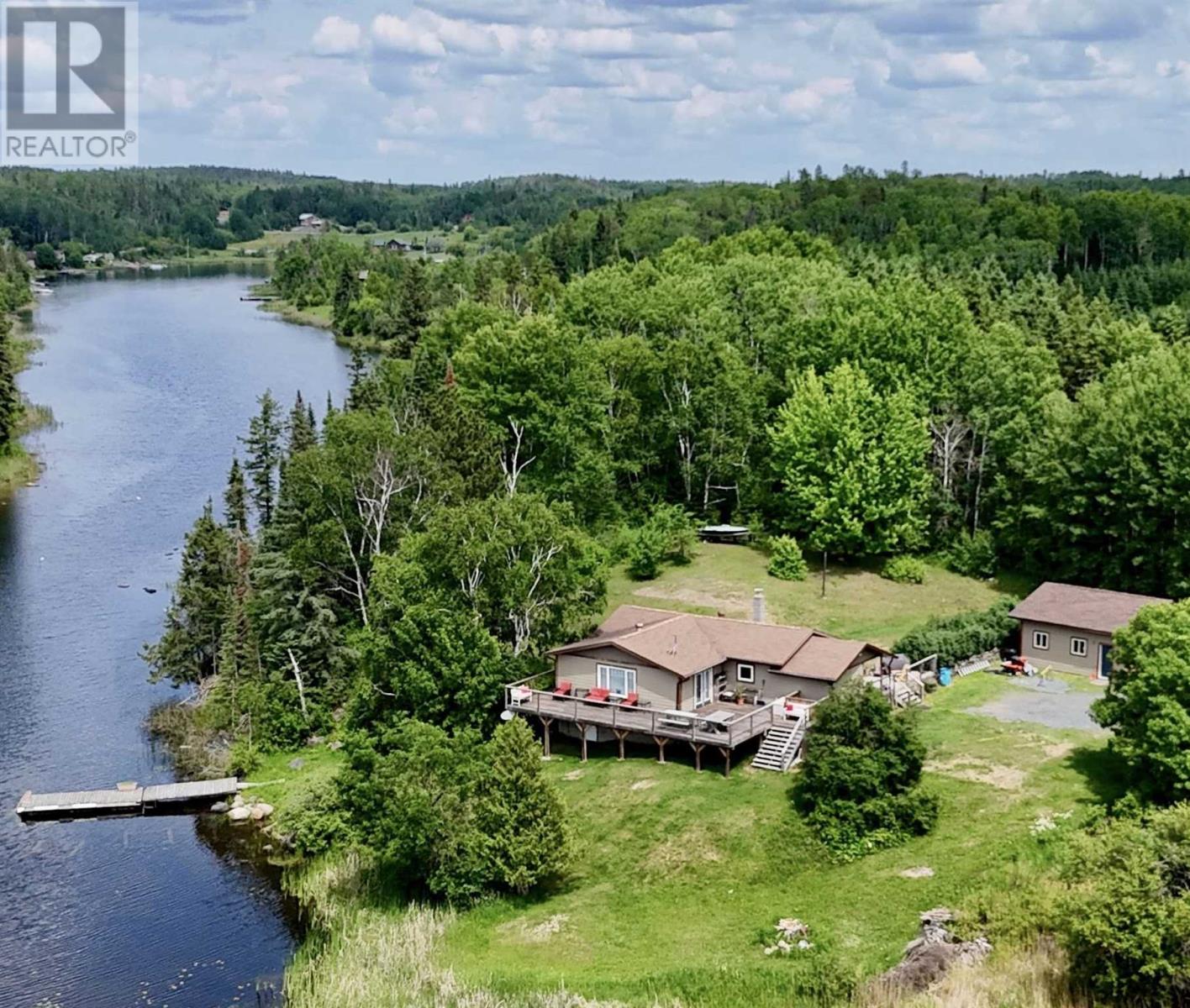 618 Essex Rd, Kenora, ON P9N 4N8