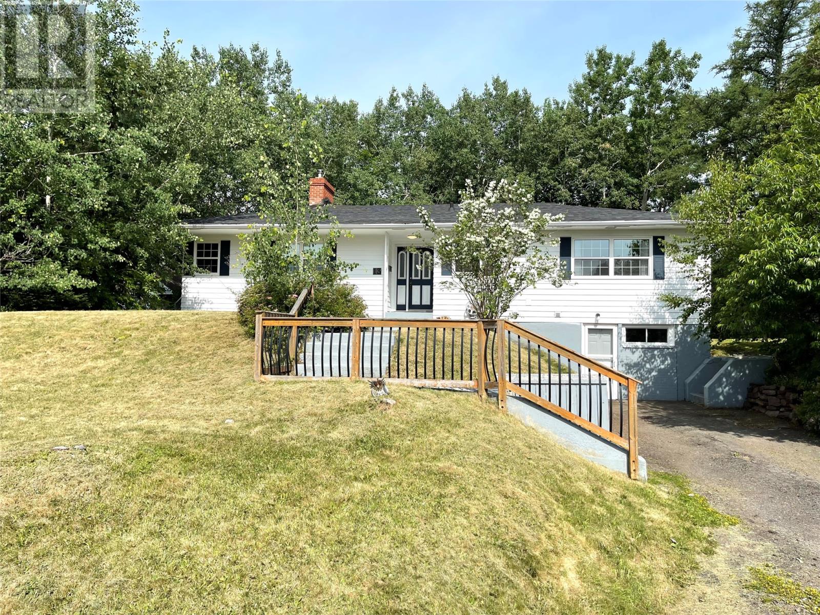 13 Poplar Rd, Grand Falls-Windsor, NL A2A 1V4