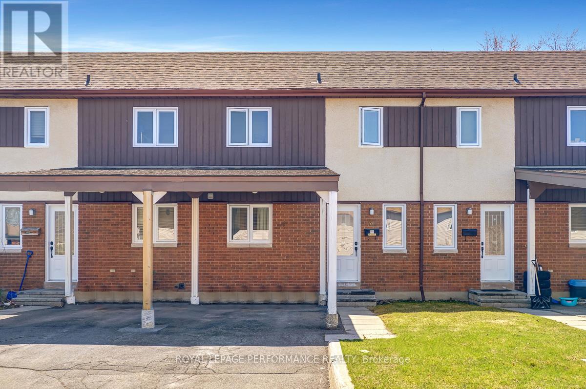 20 Lovell Ln, Ottawa, ON K2H 9B6
