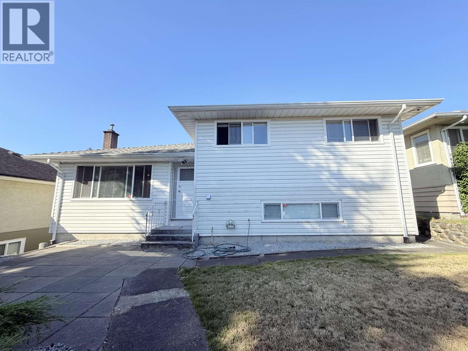 7779 Elford St, Burnaby, BC V3N 4B6