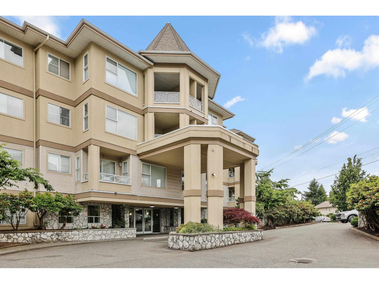 20120 56 Avenue Unit 307, Langley, BC V3A 3Y4