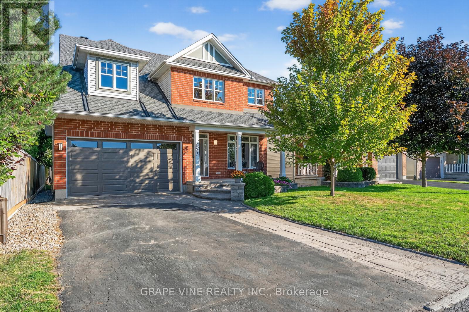 823 Scala Ave, Ottawa, ON K4A 4M2
