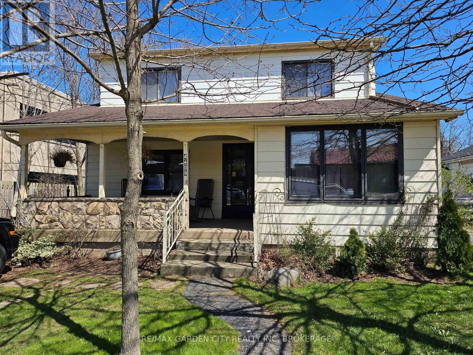 4409 Ontario St, Lincoln Beamsville, ON L0R 1B5