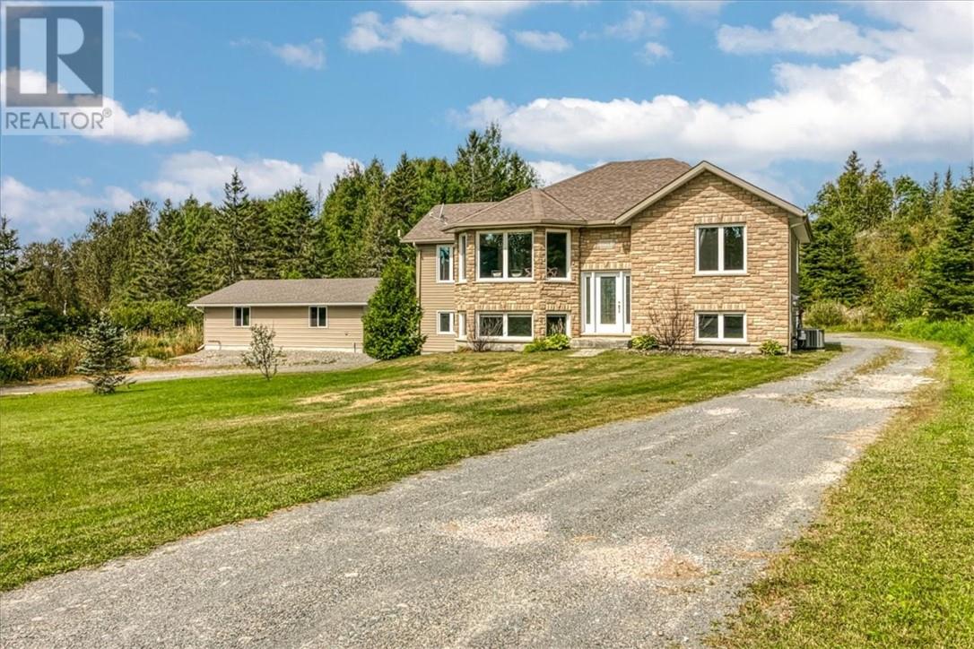 1 Spruce St, Markstay, ON P0M 2G0