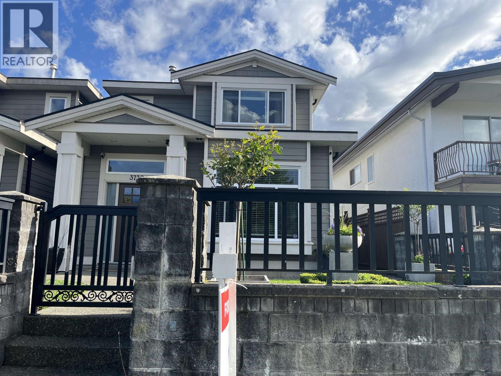 3734 Linwood St, Burnaby, BC V5G 1N5