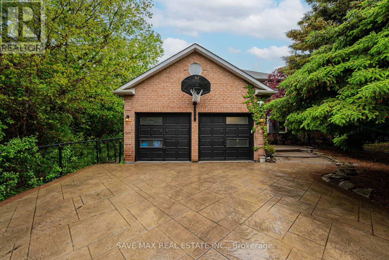 62 Laurelcrest St, Brampton, ON L6S 5W3
