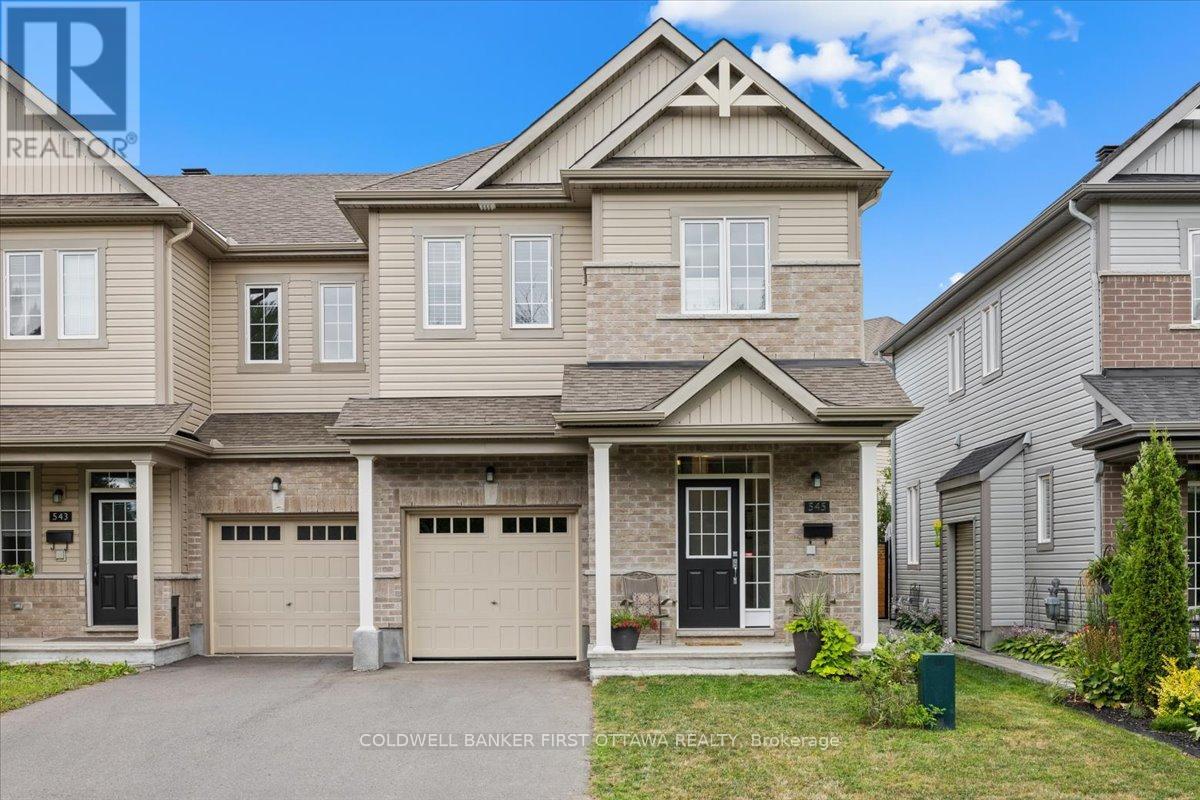 545 Tulip Tree Way, Ottawa, ON K1W 0L8