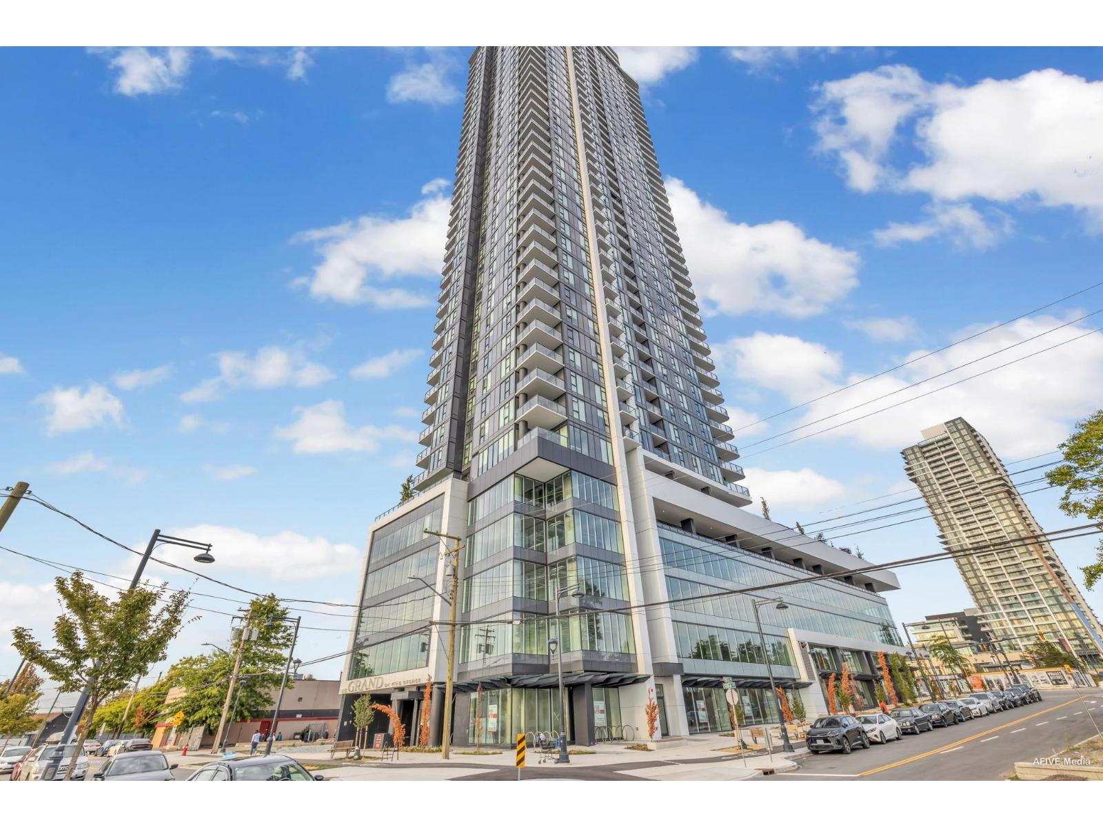 10750 135a Street Unit 1002, Surrey, BC V3T 0V4