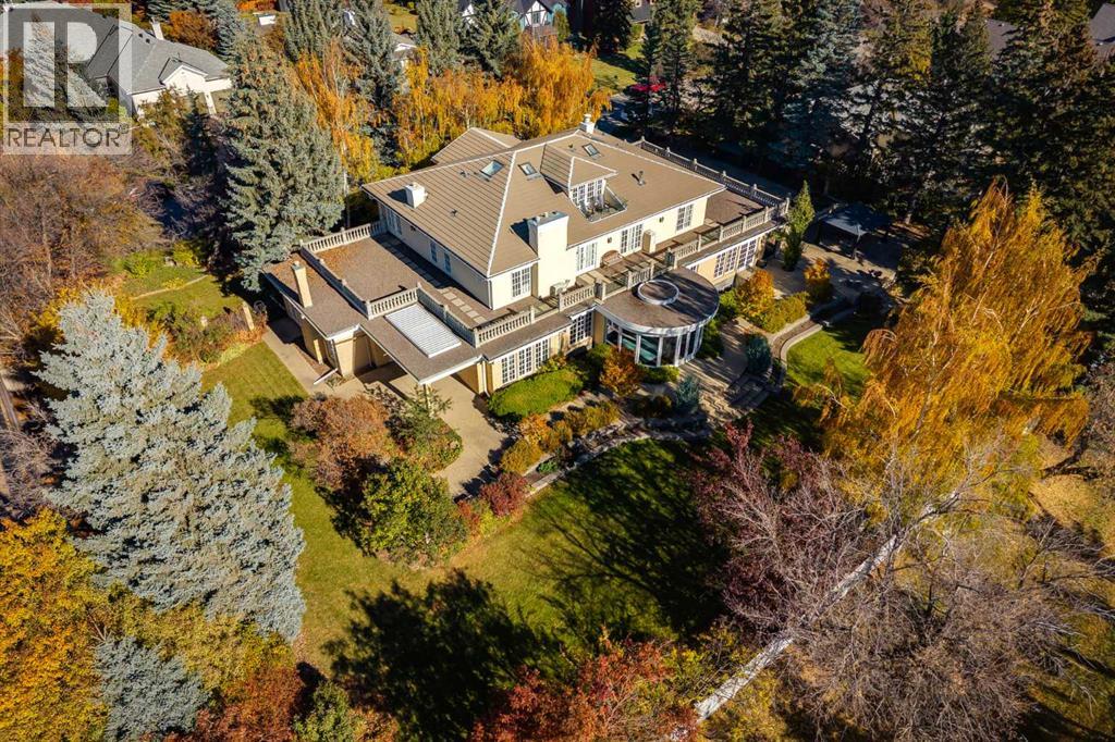 126 Eagle Ridge Dr SW, Calgary, AB T2V 2V4