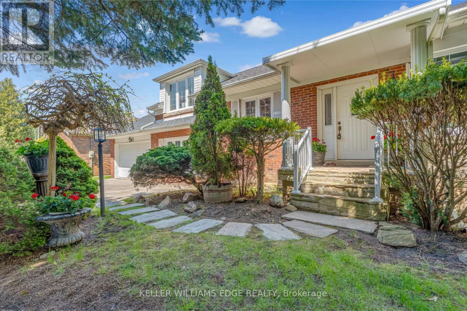 41 Mcnab Blvd, Toronto Cliffcrest, ON M1M 2W6
