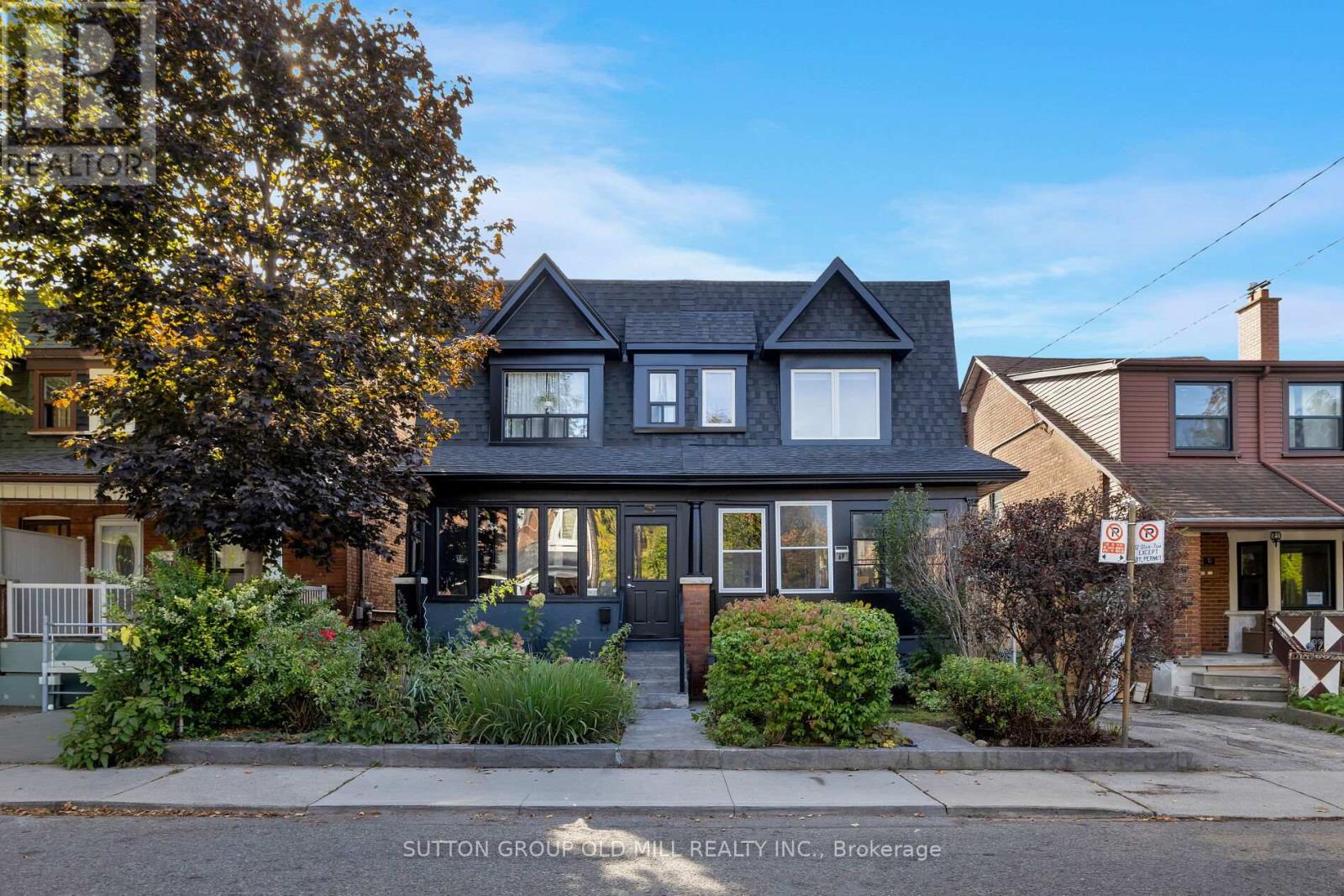 69 Peterborough Ave, Toronto, ON M6H 2L2