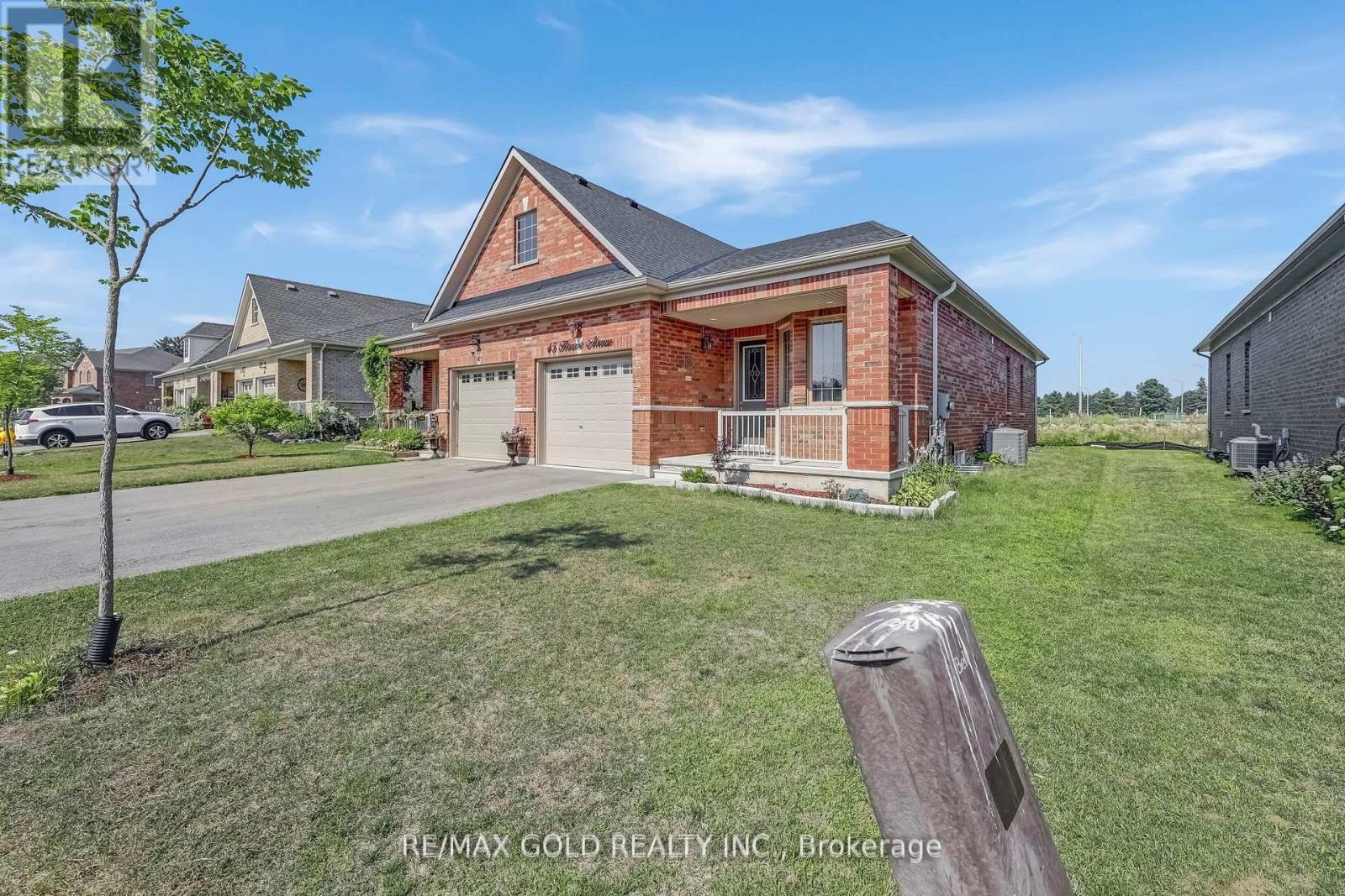 45 Harvest Ave, Tillsonburg, ON N4G 0H9