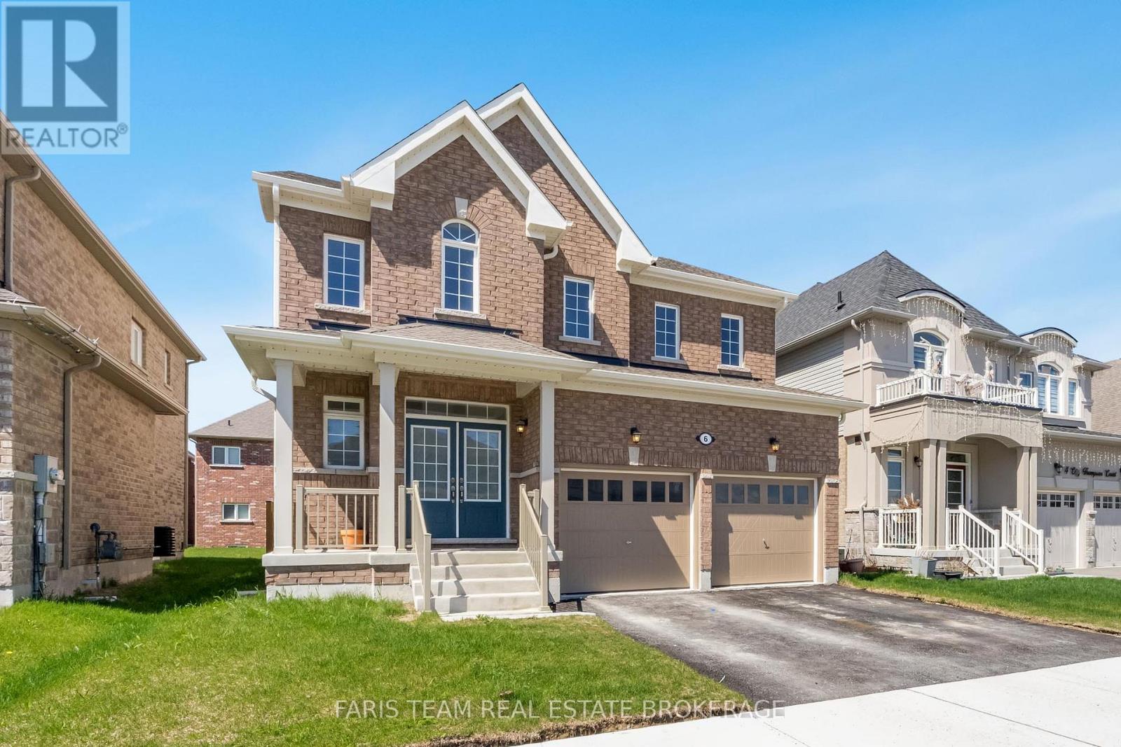 6 Cliff Thompson Ct, Georgina, ON L0E 1R0