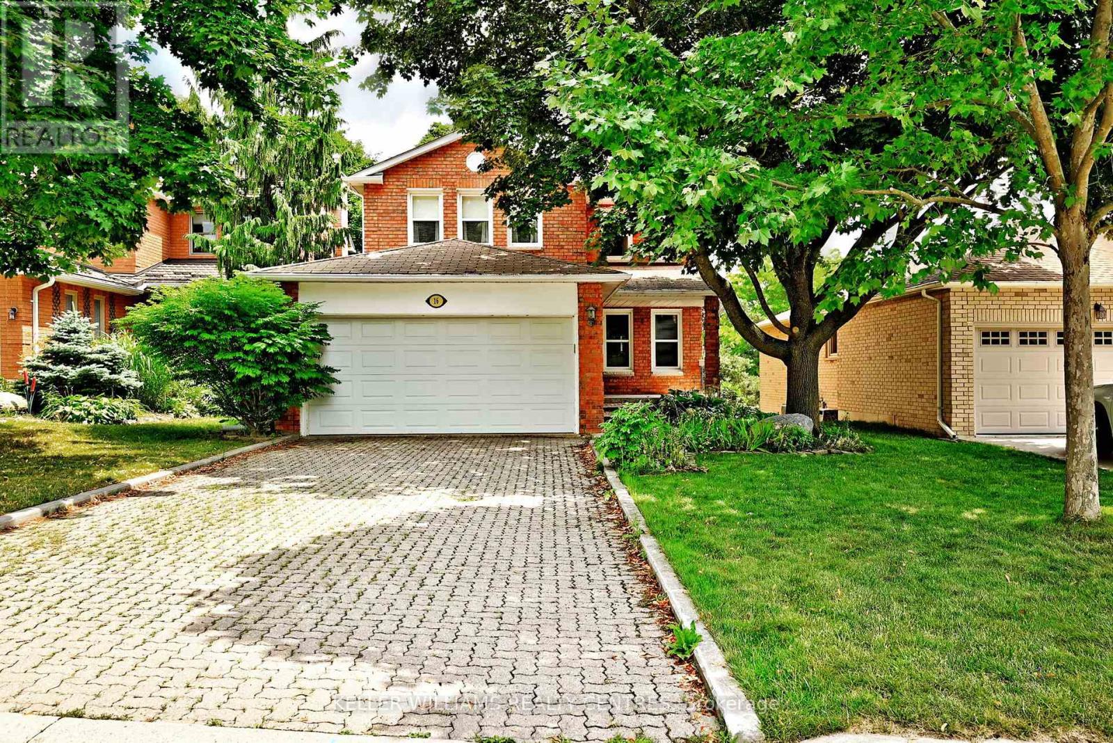 16 Lanewood Dr, Aurora, ON L4G 4T7