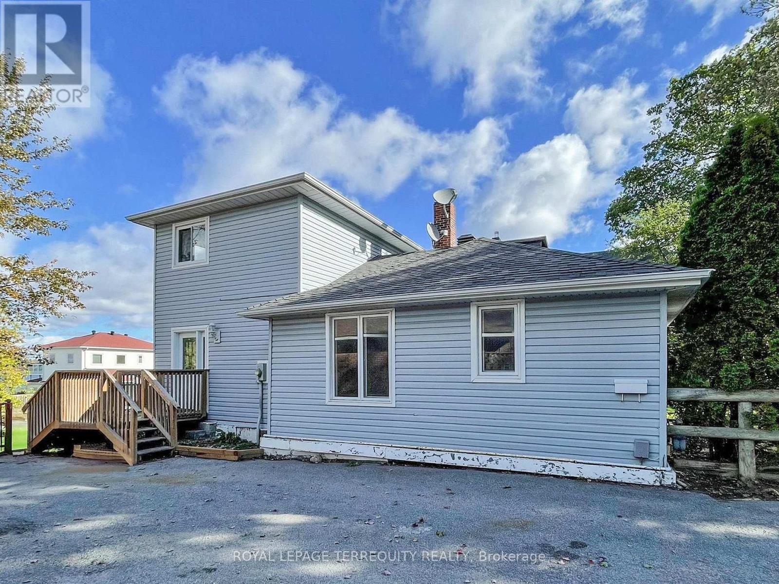 40 Brennan Ave, Barrie, ON L4N 3X3