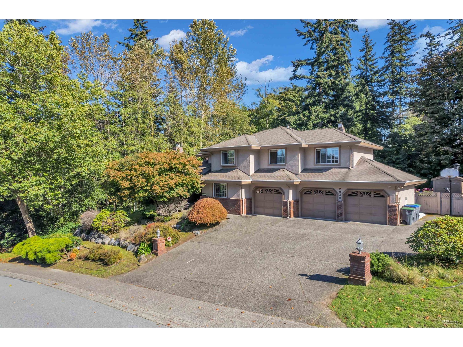 145 Street Unit 2930 #a, Surrey, BC V4P 1P7