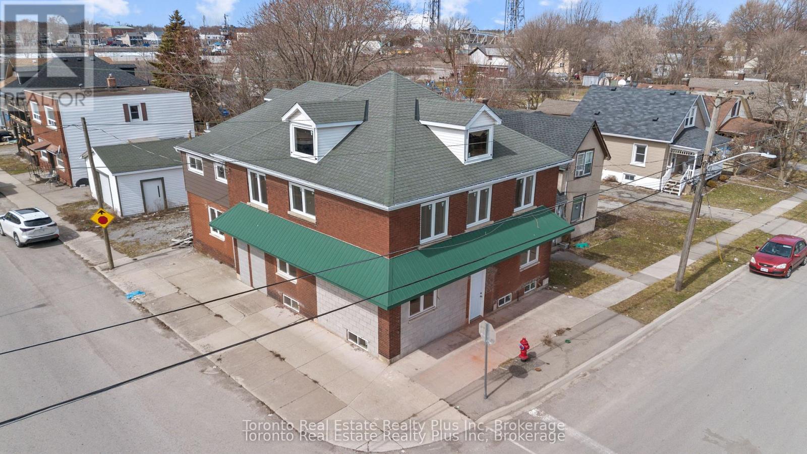 180 Fares St, Port Colborne, ON L3K 1V2