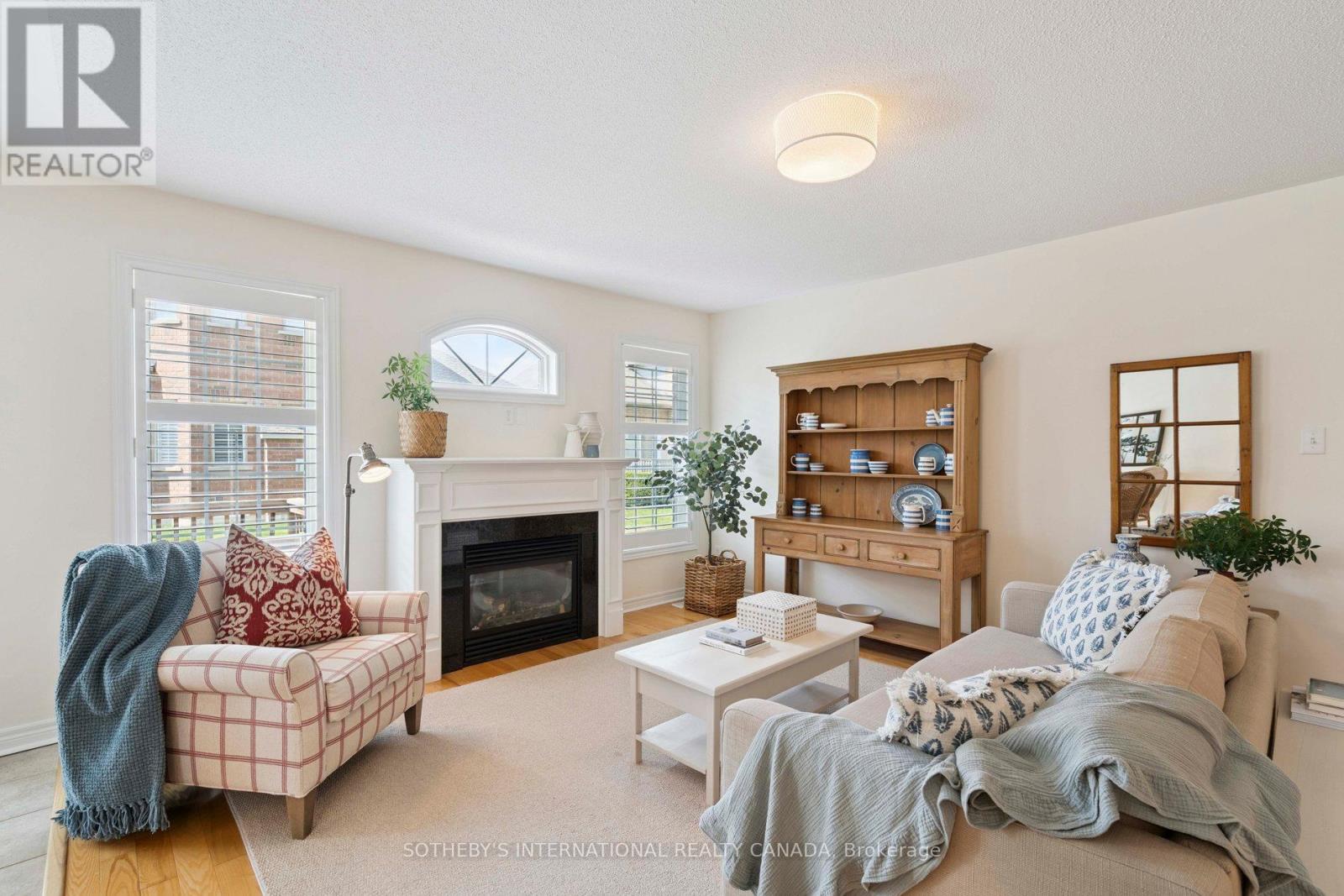 12 Fairvalley St, Brampton, ON L6R 0W2