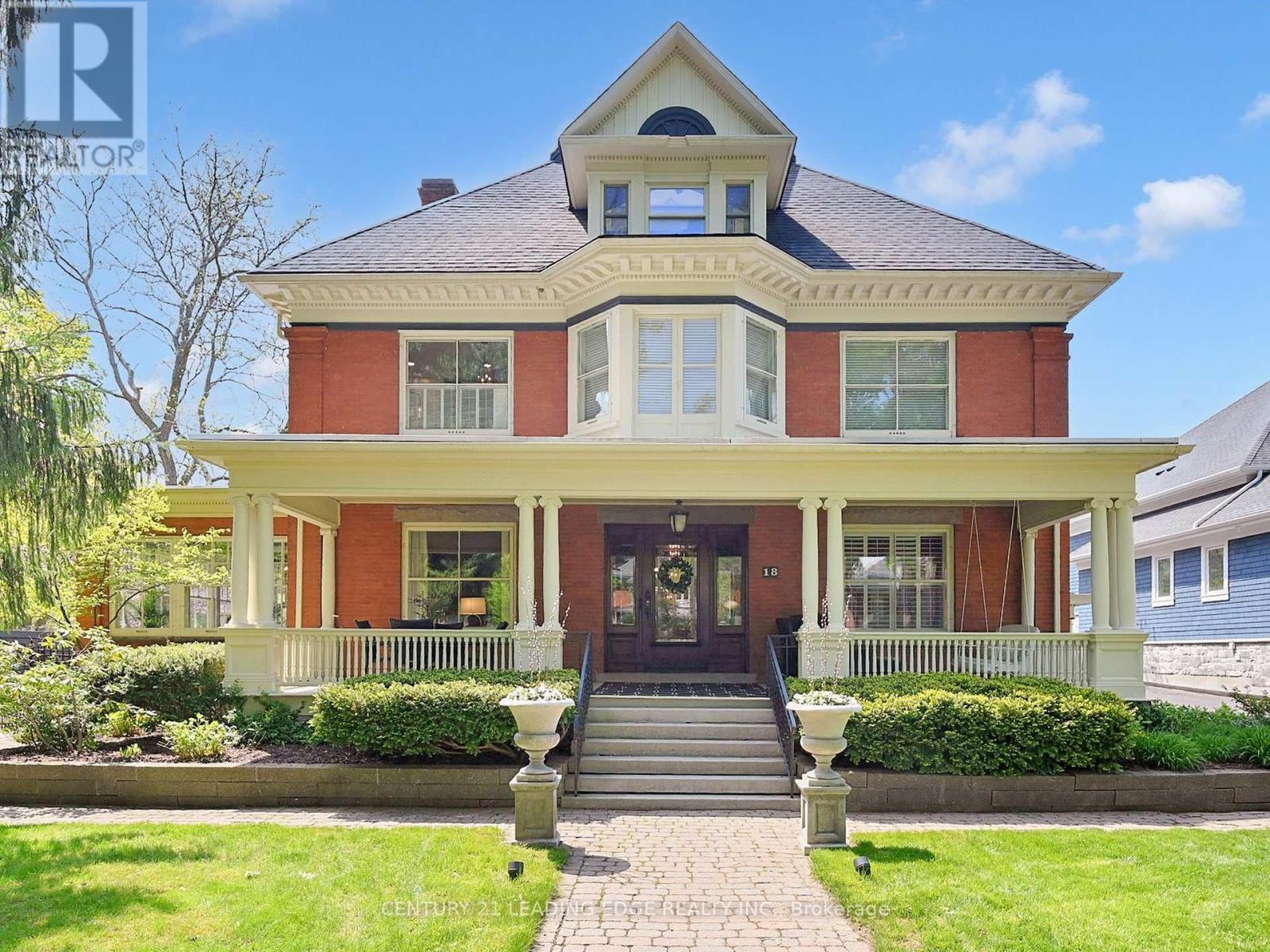 18 Brant Rd N, Cambridge, ON N1S 2W1