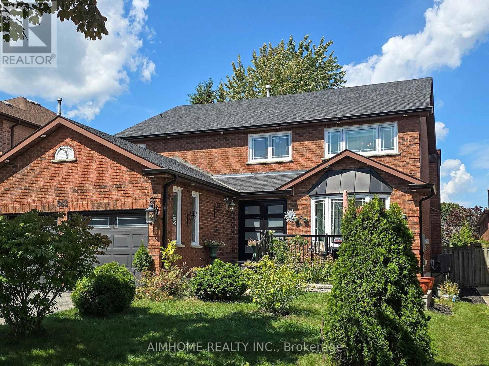 342 Savage Rd, Newmarket, ON L3X 1S4