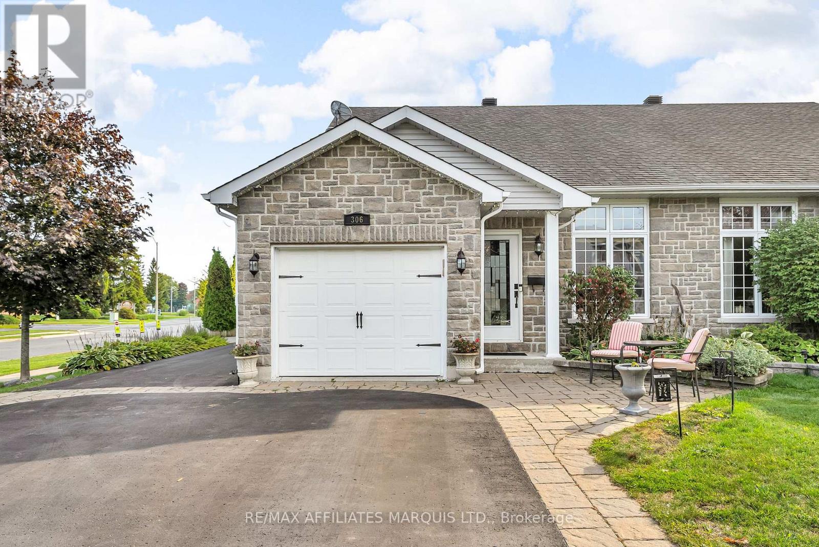 306 Ellen Ave, Cornwall, ON K6J 0A2