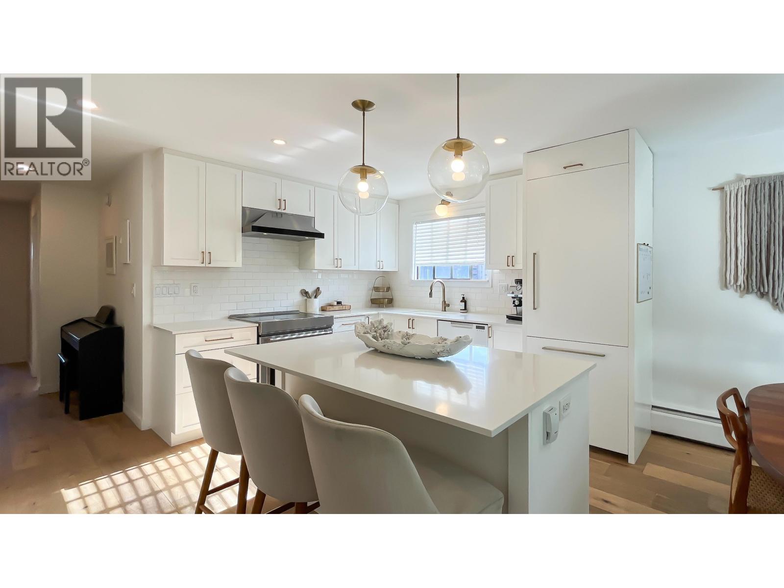1165 Burnaby Street Unit 602, Vancouver, BC V6E 1P3