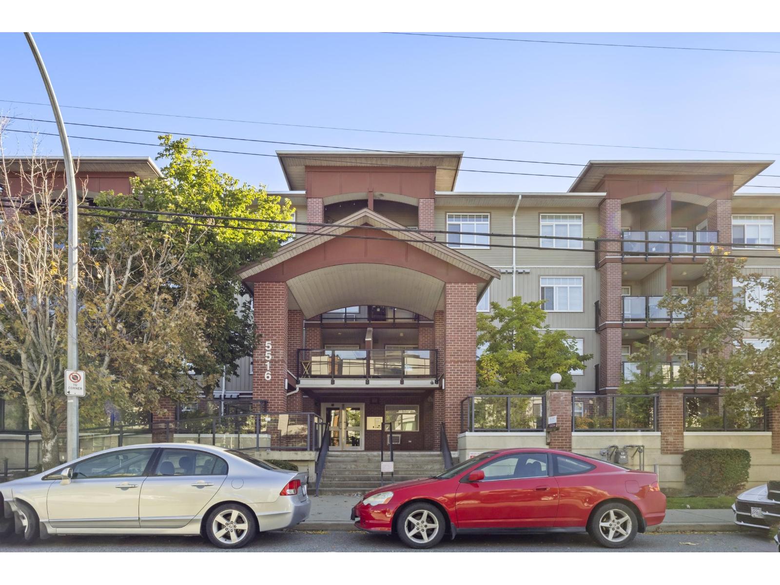 5516 198 Street Unit 302, Langley, BC V3A 0A6