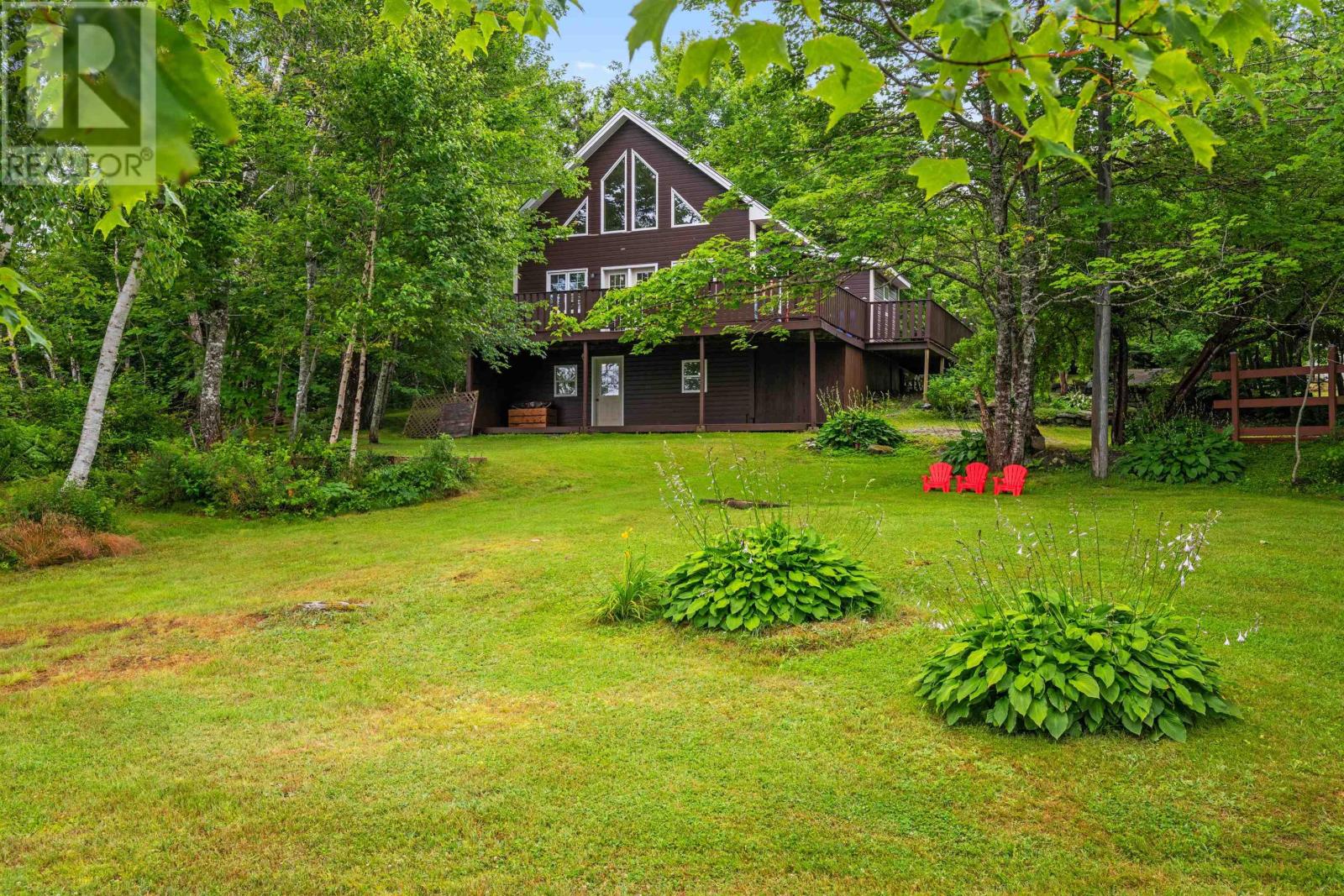 59 W Side Rd, Sheet Harbour, NS B0J 3B0