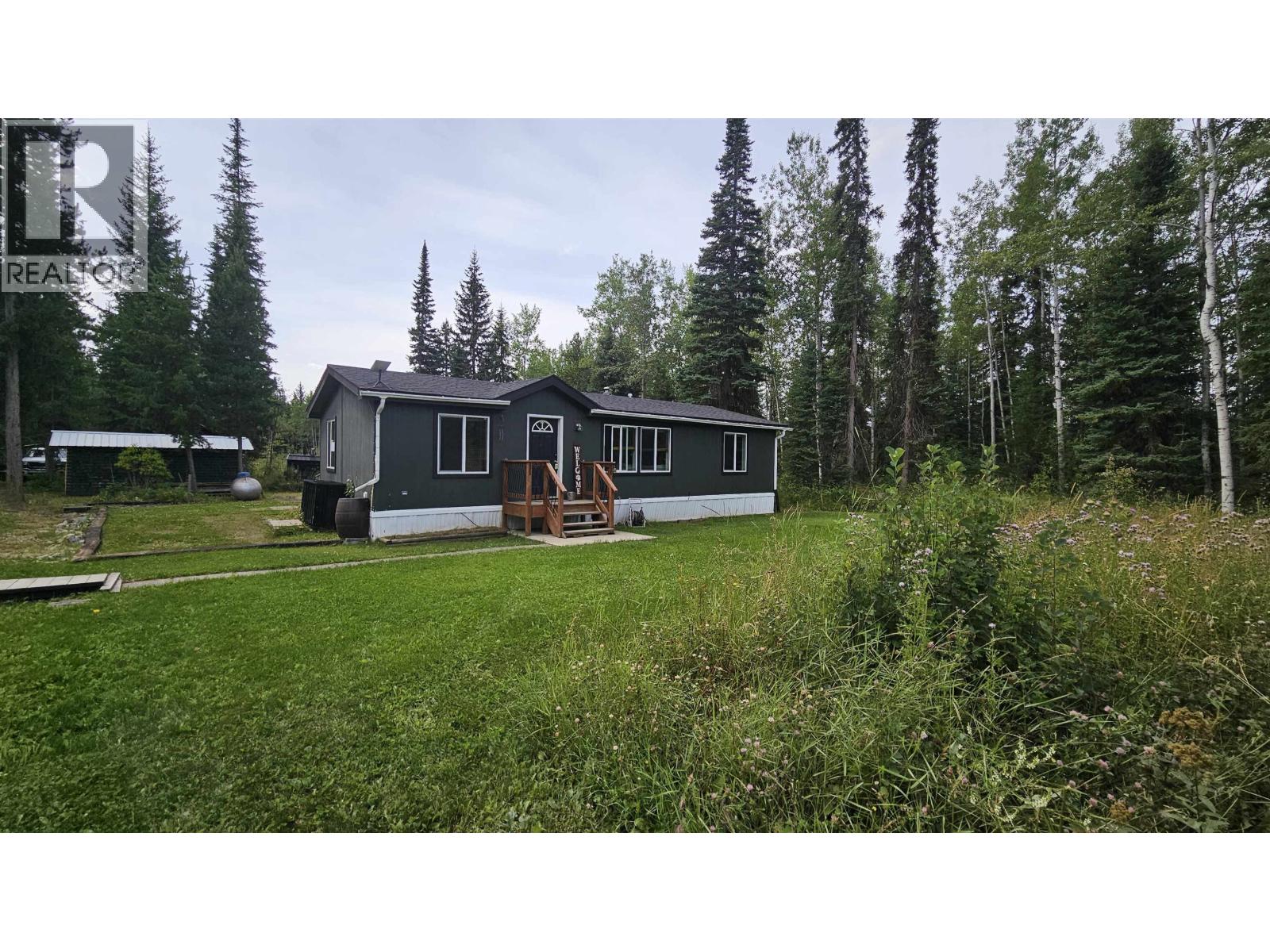 5525 Courval Rd, Prince George, BC V2N 6A4