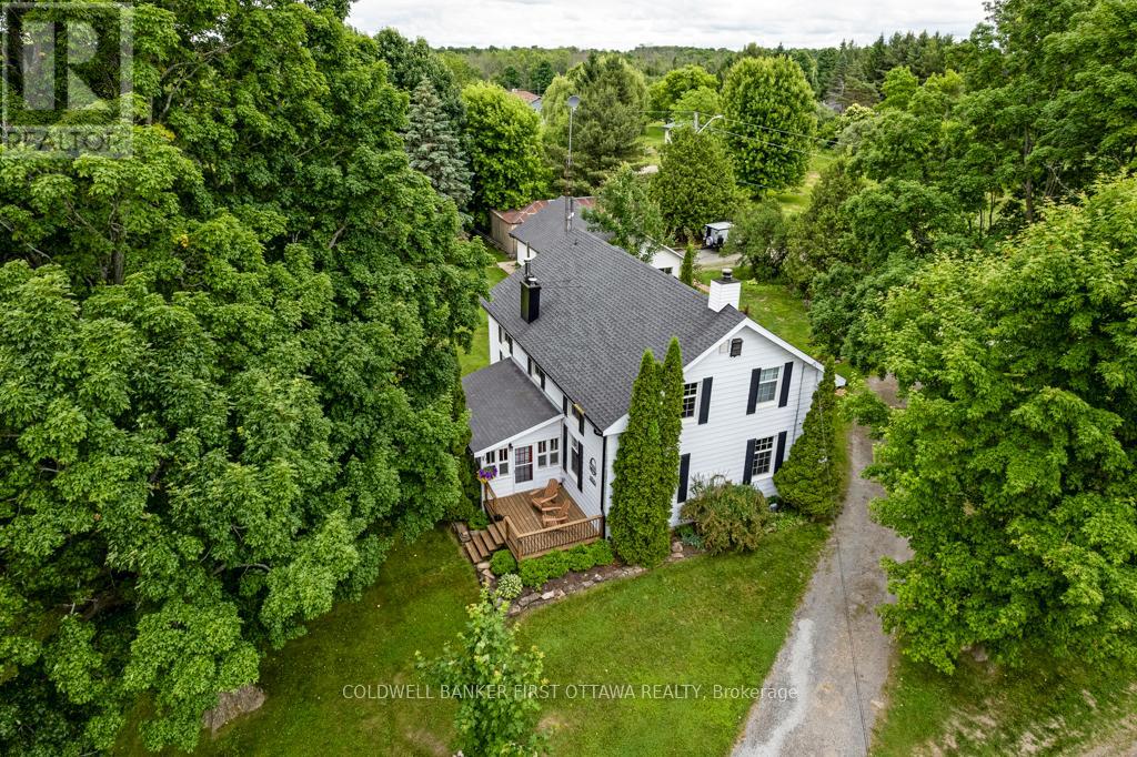 4 Station Rd, Rideau Lakes, ON K0G 1V0