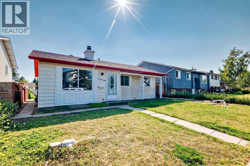 948 Rundlecairn Way NE, Calgary, AB T1Y 2X2