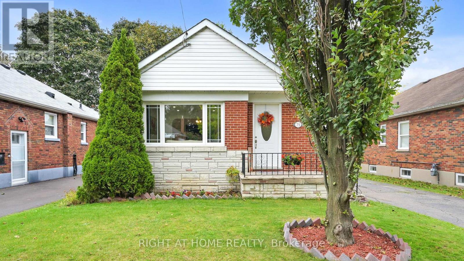 79 Oakes Ave, Oshawa, ON L1G 6C5