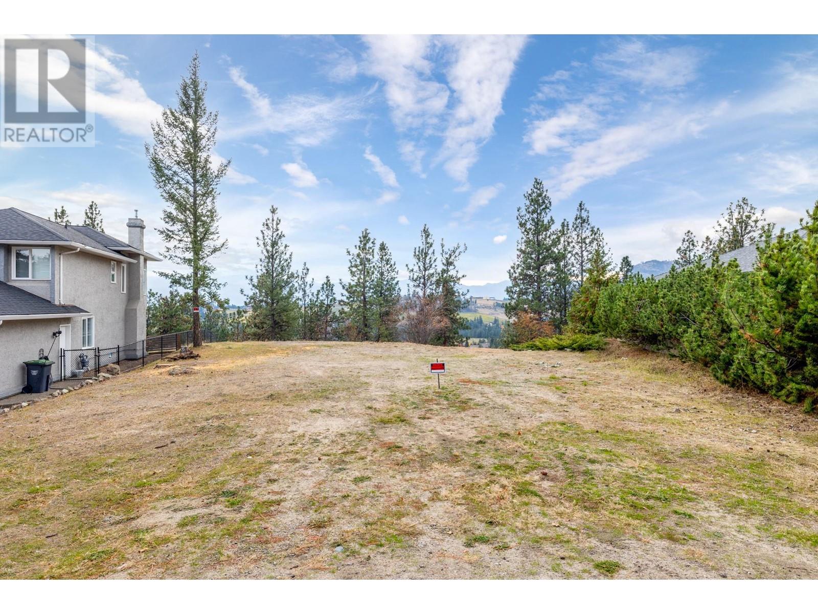 2017 Covington Cres, West Kelowna, BC V1Z 3M2