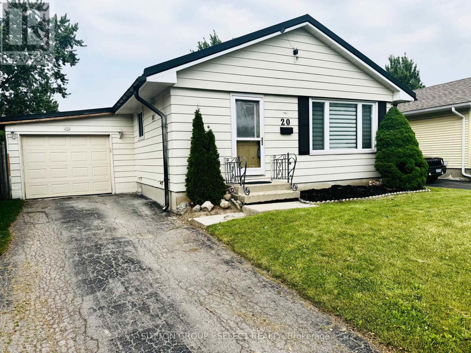 20 Dow Rd, London, ON N6E 1E9
