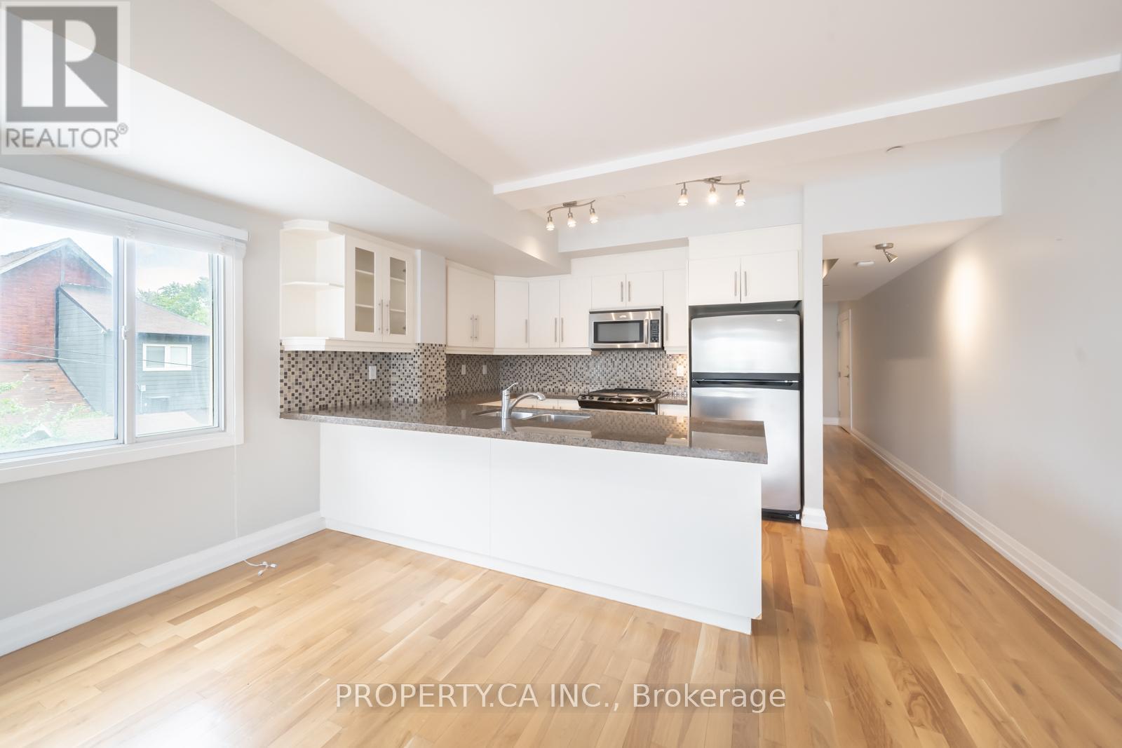 2 473 Dupont St, Toronto, ON M6G 1Y6