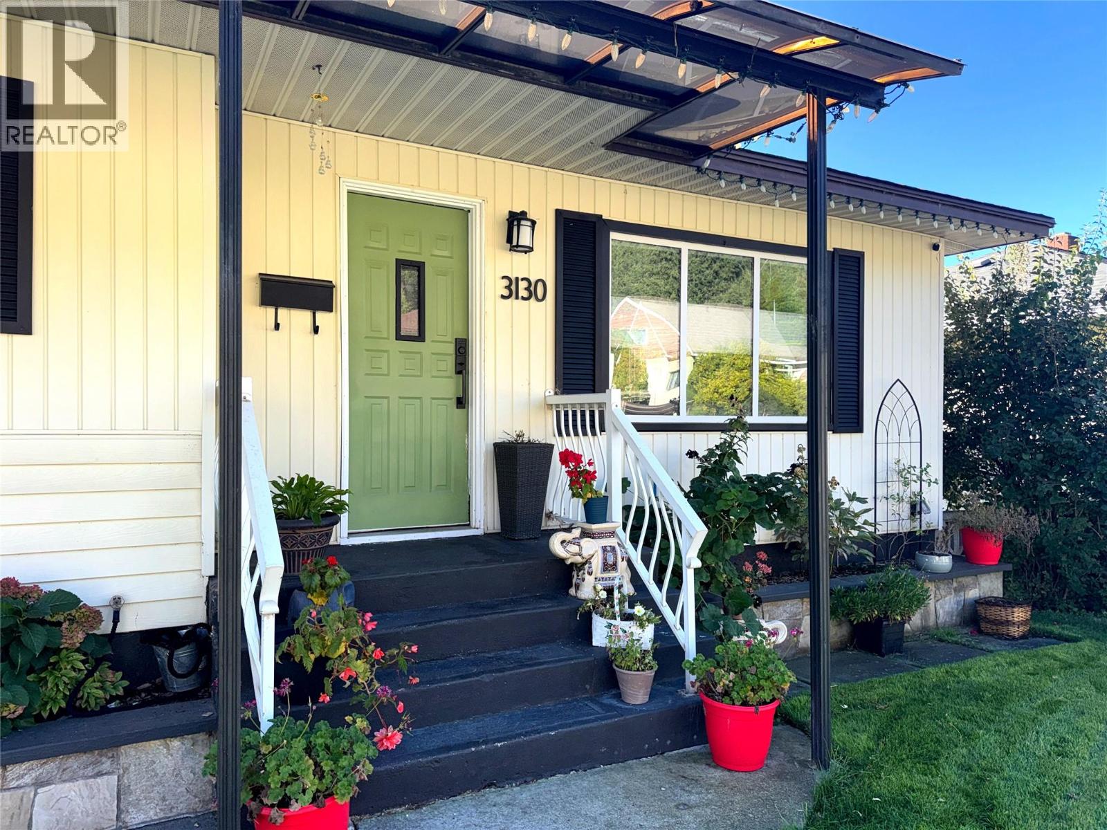 3130 Iris Cres, Trail, BC V1R 2Y7