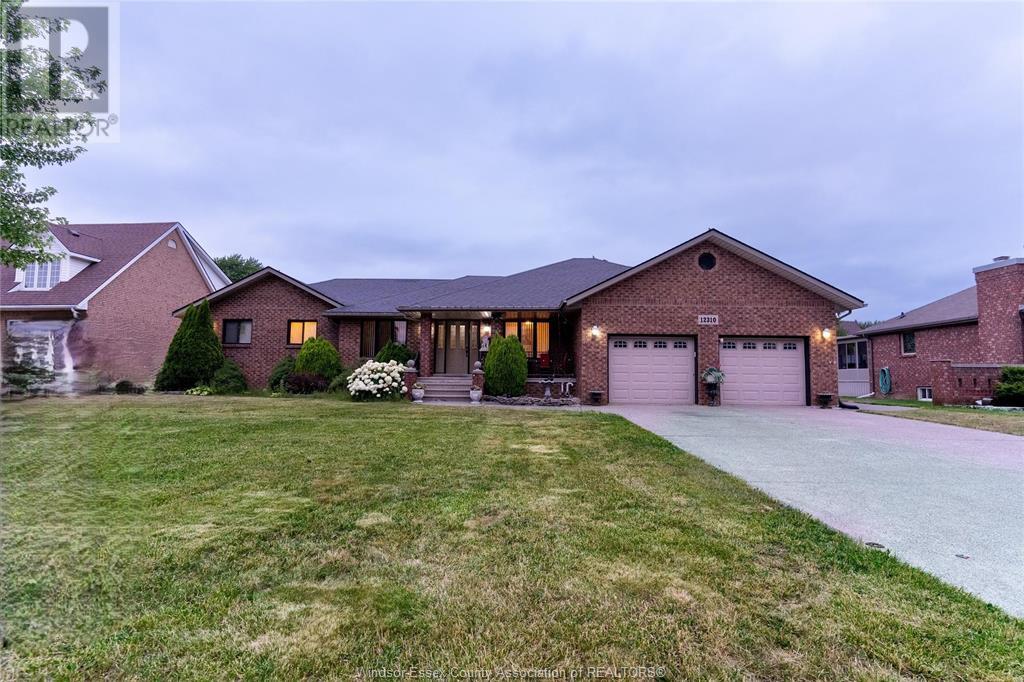 12310 Candlewood, Tecumseh, ON N9K 1B5