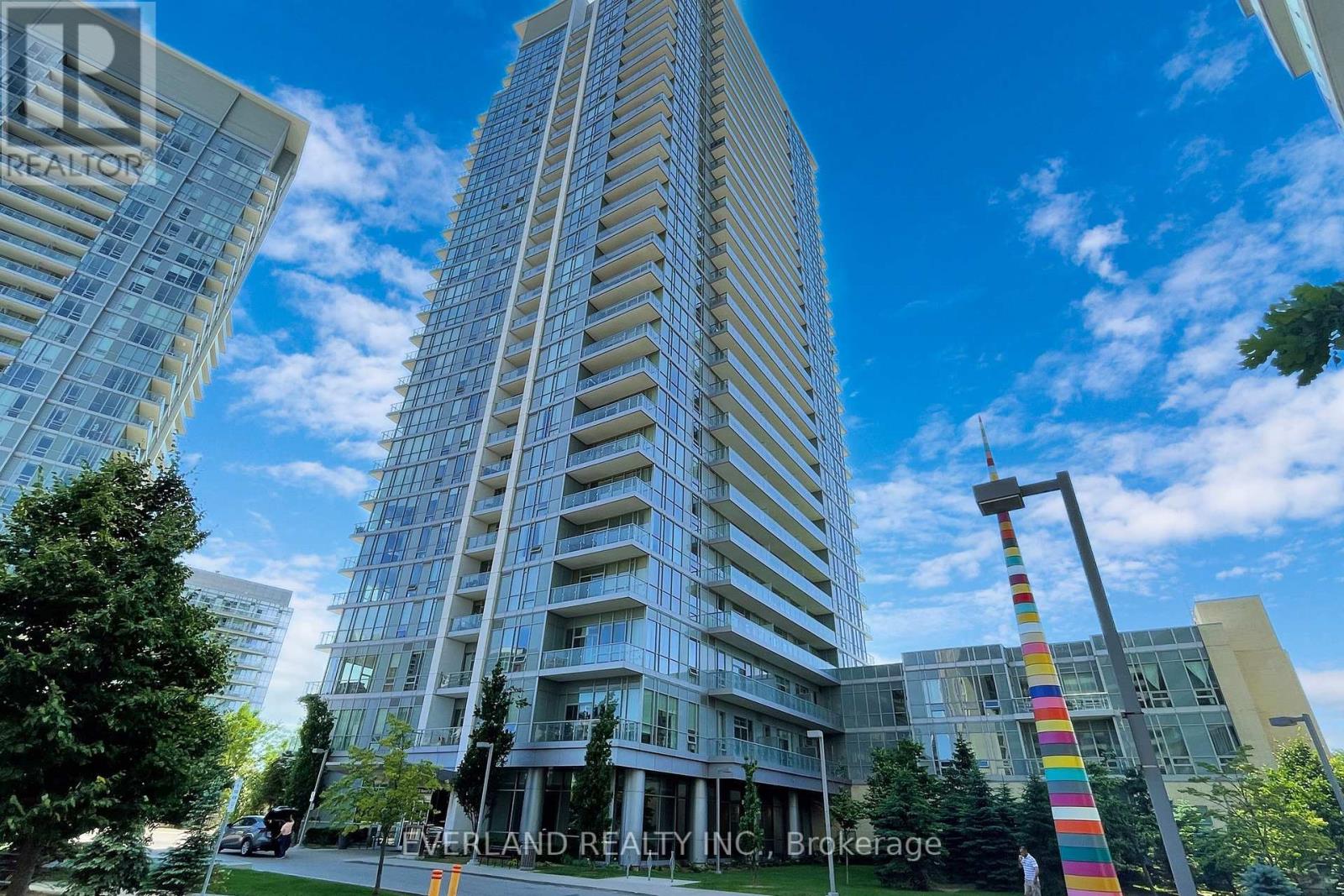 1708 66 Forest Manor Rd, Toronto, ON M2J 0B7