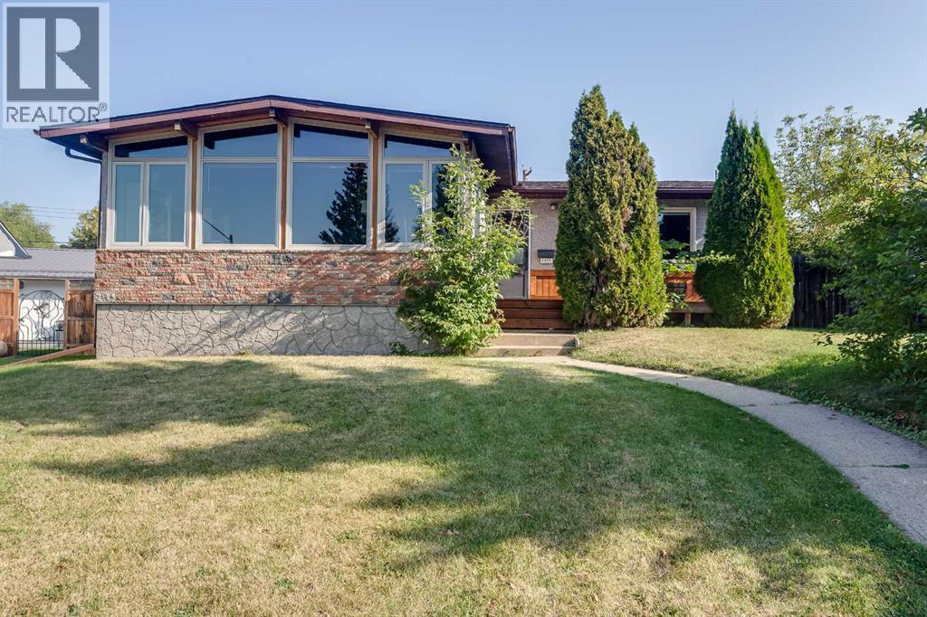 39 Street Unit 4912, Innisfail, AB T4G 1J2