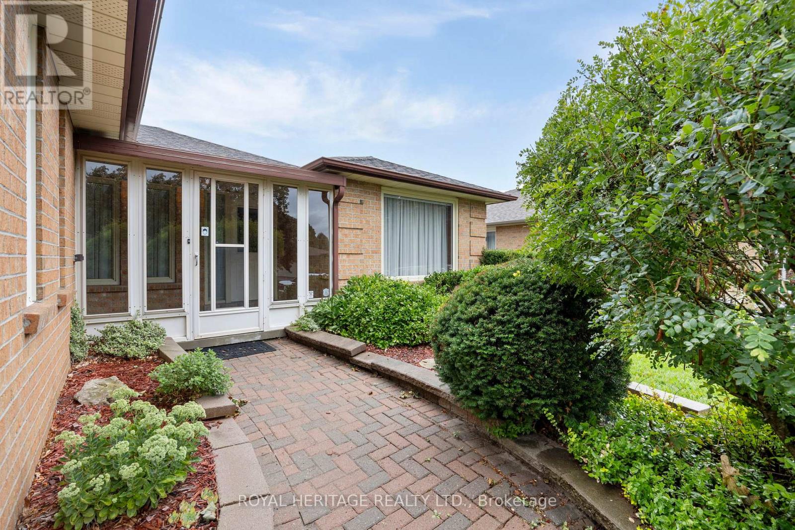81 Ewen Dr, Uxbridge, ON L9P 1L7