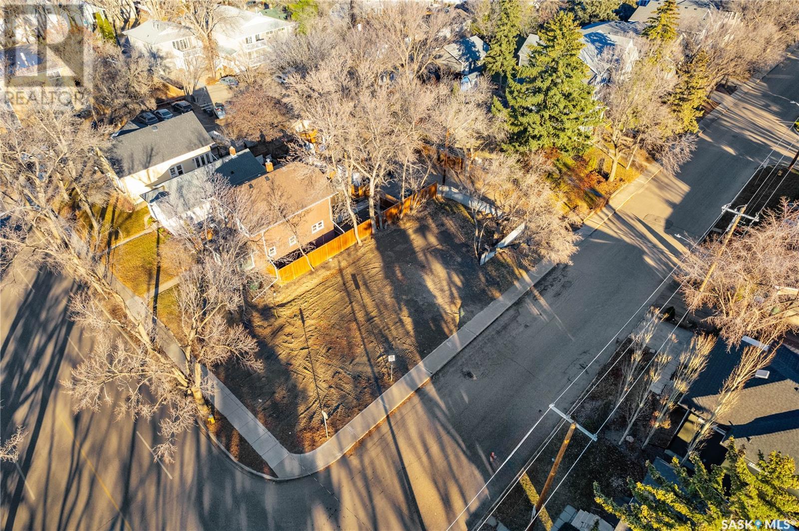 217 Clarence Ave S, Saskatoon, SK S7N 1H4