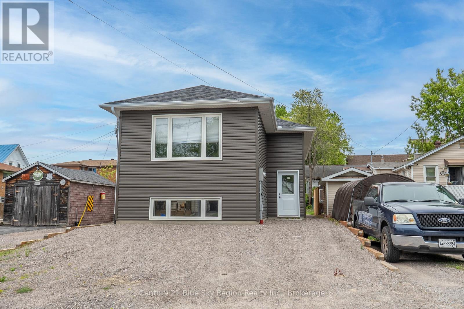 1556 Fraser St, North Bay, ON P1B 3Z2