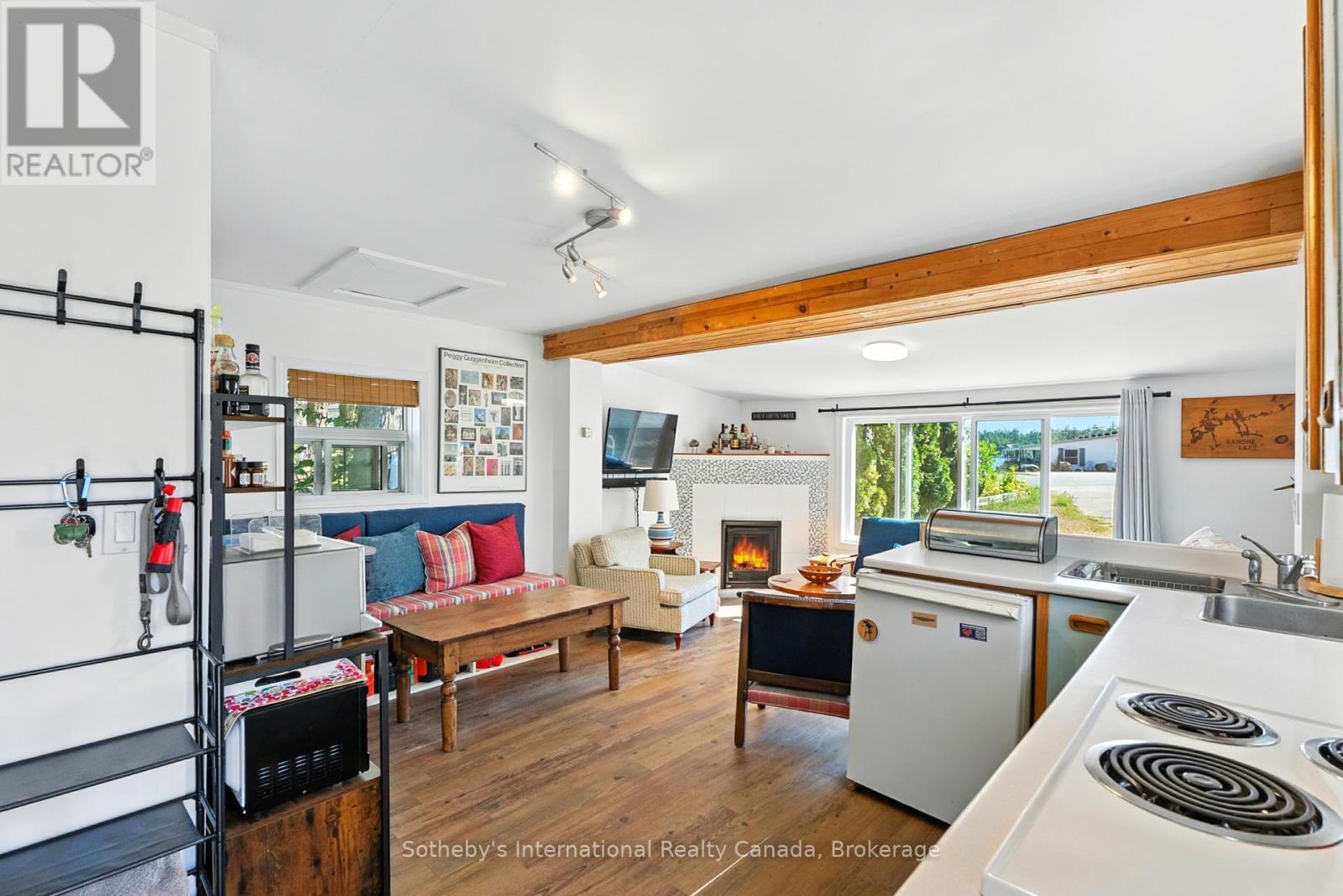 1118 S Kahshe Lake Rd, Gravenhurst, ON P0E 1G0